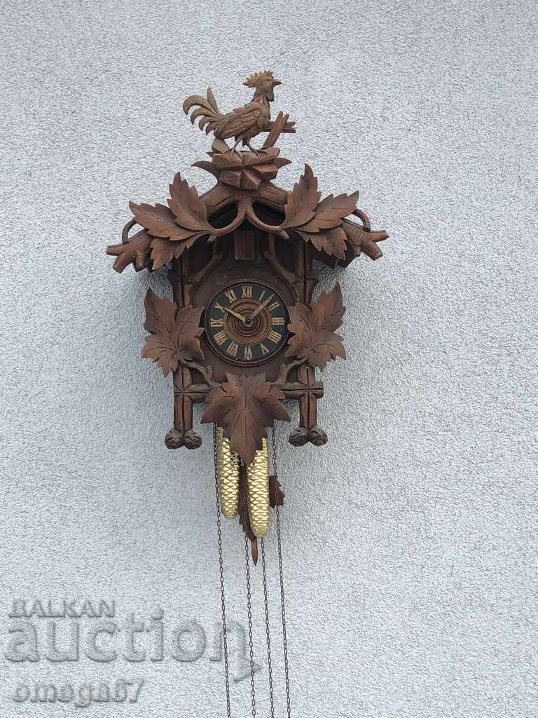 Ceas de perete cu cuc Black Forest din 1900 cu preț € 950.00 | 1858.04 BGN