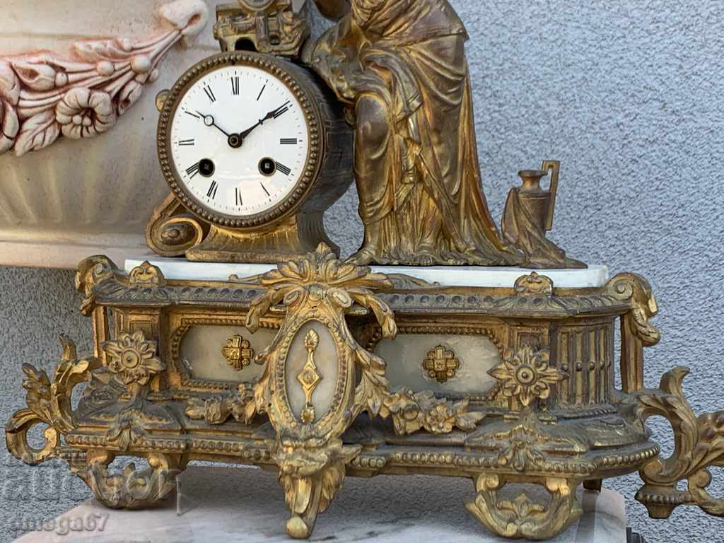Fireplace clock from the end of the 19th century. with price 2800.00 BGN | € 1431.62 Fireplace clock from the end of the 19th century. with price 2800.00 BGN | € 1431.62