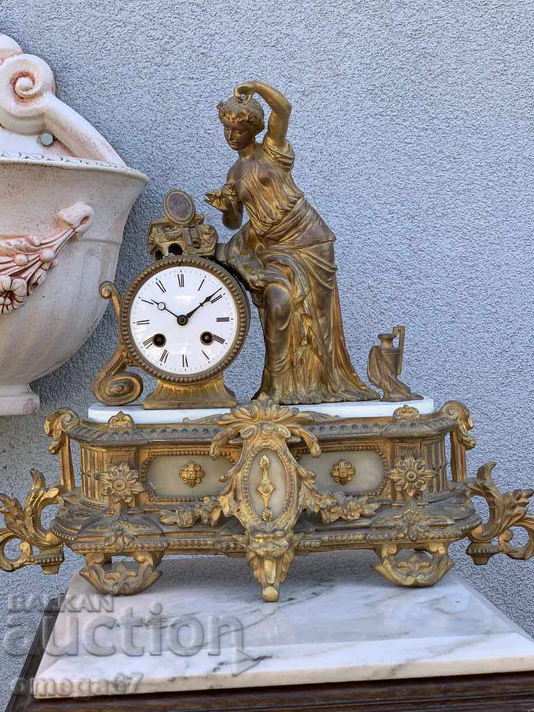 Fireplace clock from the end of the 19th century.