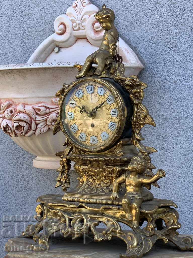 Аукцион Каминен часовник в стил Барок от средата на 20в.