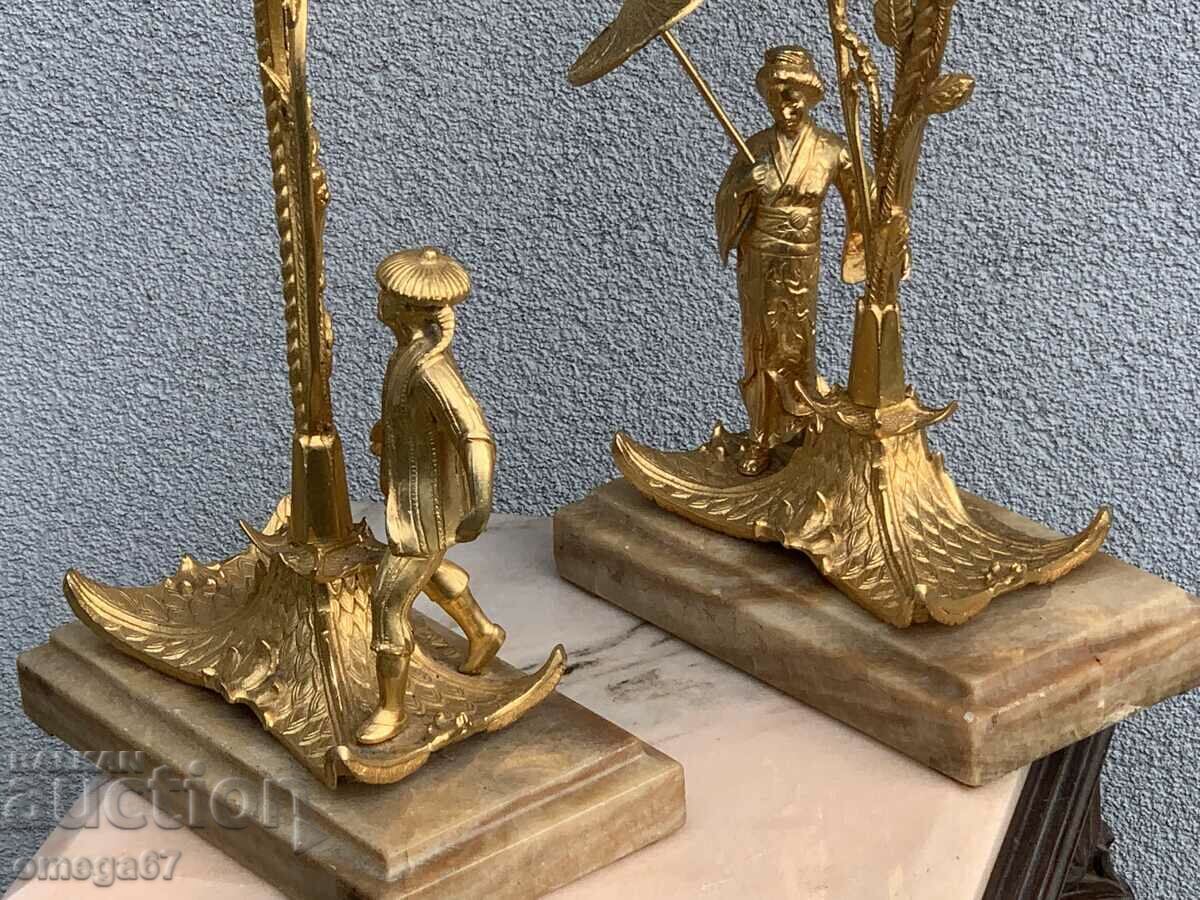 O pereche de sfeșnice mari, elegante, din bronz, cu aurire - secolul XX. - 5