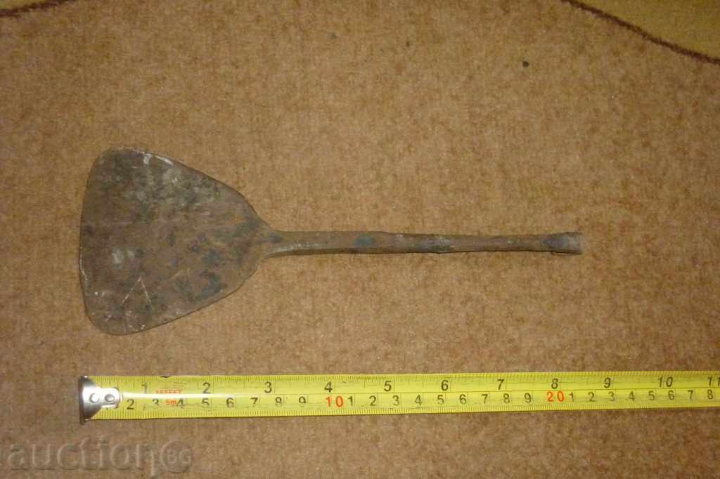 Огрибка, угрибки, огрибки, угрибка, ковано желязо с цена 32.00 лв. | € 16.36 Огрибка, угрибки, огрибки, угрибка, ковано желязо с цена 32.00 лв. | € 16.36