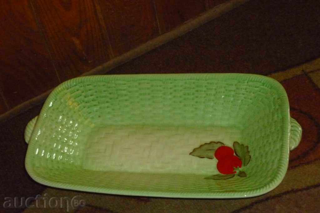 Porțelan platou, platou, serviciu, porțelan cu preț 34.00 BGN | € 17.38 Porțelan platou, platou, serviciu, porțelan cu preț 34.00 BGN | € 17.38