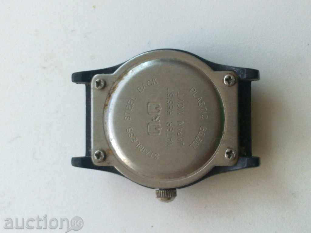 Clock Q & Q with price 3.00 BGN | € 1.53 Clock Q & Q with price 3.00 BGN | € 1.53