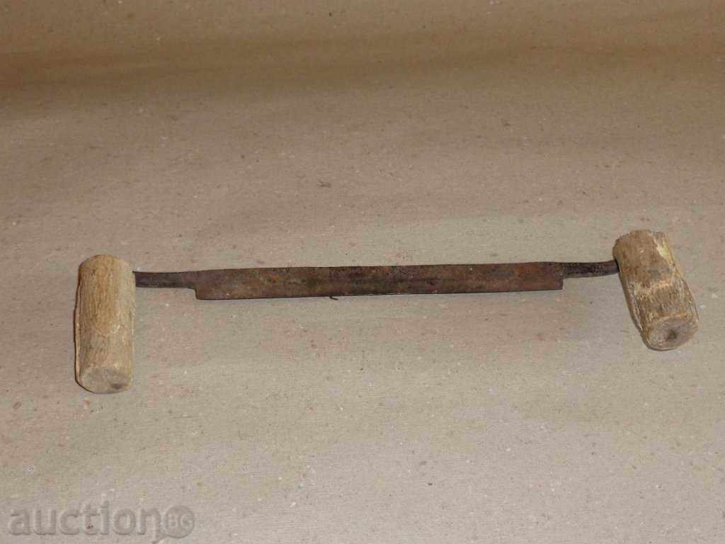 Old rowan, grater, tool, saw, toothed with price 39.00 BGN | € 19.94 Old rowan, grater, tool, saw, toothed with price 39.00 BGN | € 19.94