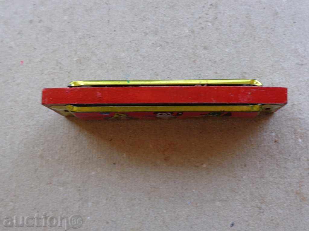 Delivery of Children's harmonica, musical instrument Delivery of Children's harmonica, musical instrument