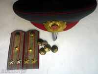 EMBOSSES, BARETS, MILITIA MILITIA WORN BY FEMALE STAFF