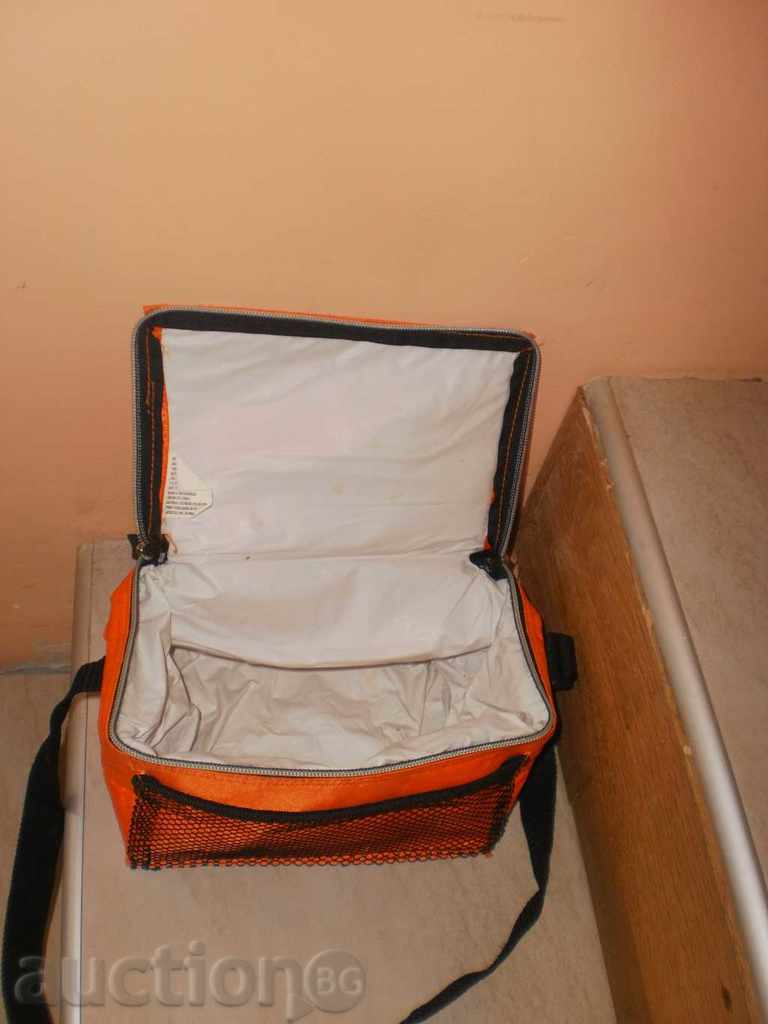 Refrigerated bag for 6 SORIANA canes with price 25.00 BGN | € 12.78 Refrigerated bag for 6 SORIANA canes with price 25.00 BGN | € 12.78