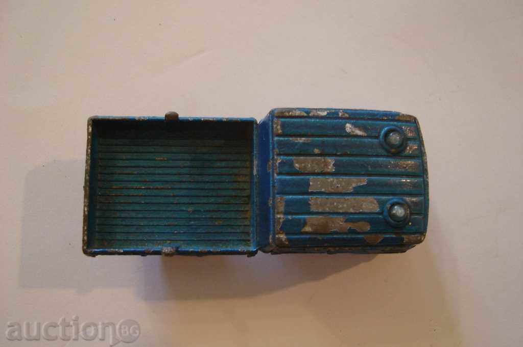 Delivery of MERCEDES TOOL metal