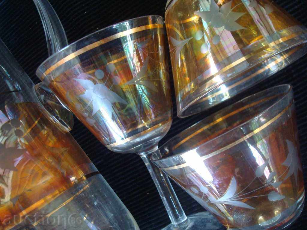 Чаши тънко стъкло и кана,златна украса, гравирани. с цена € 28.95 | 56.62 лв.