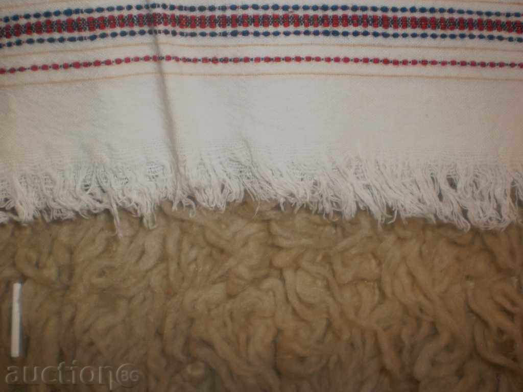 Auction Hand-crafted towel-motif Auction Hand-crafted towel-motif