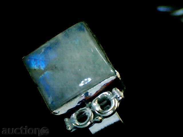 Auction  * $ * Y * $ * RING WITH NATURAL HONEY STONE * $ * Y * $ *