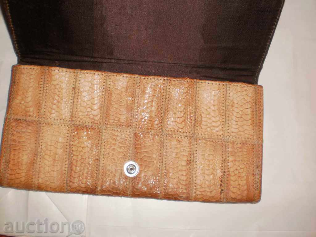 Delivery of Lady's bag of chicken legs Delivery of Lady's bag of chicken legs