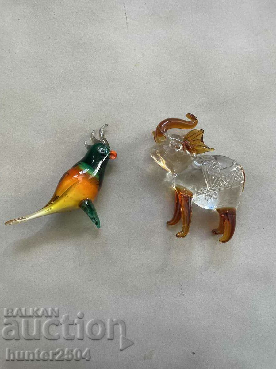Parrot and elephant - glass, 6/7 cm and 7/7 cm with price 29.95 BGN | € 15.31 Parrot and elephant - glass, 6/7 cm and 7/7 cm with price 29.95 BGN | € 15.31