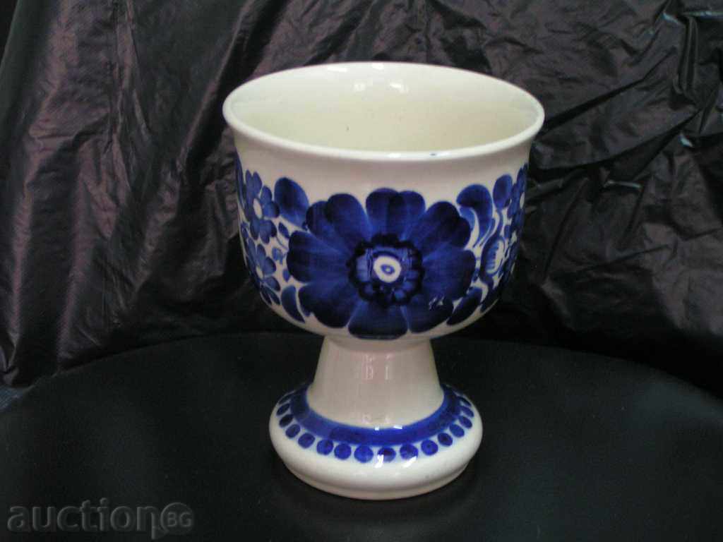 Delivery of 1900-1940 Antique porcelain vessel Fauane Poland Delivery of 1900-1940 Antique porcelain vessel Fauane Poland
