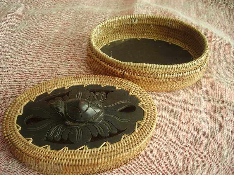 Auction I sell a jewelry box Auction I sell a jewelry box