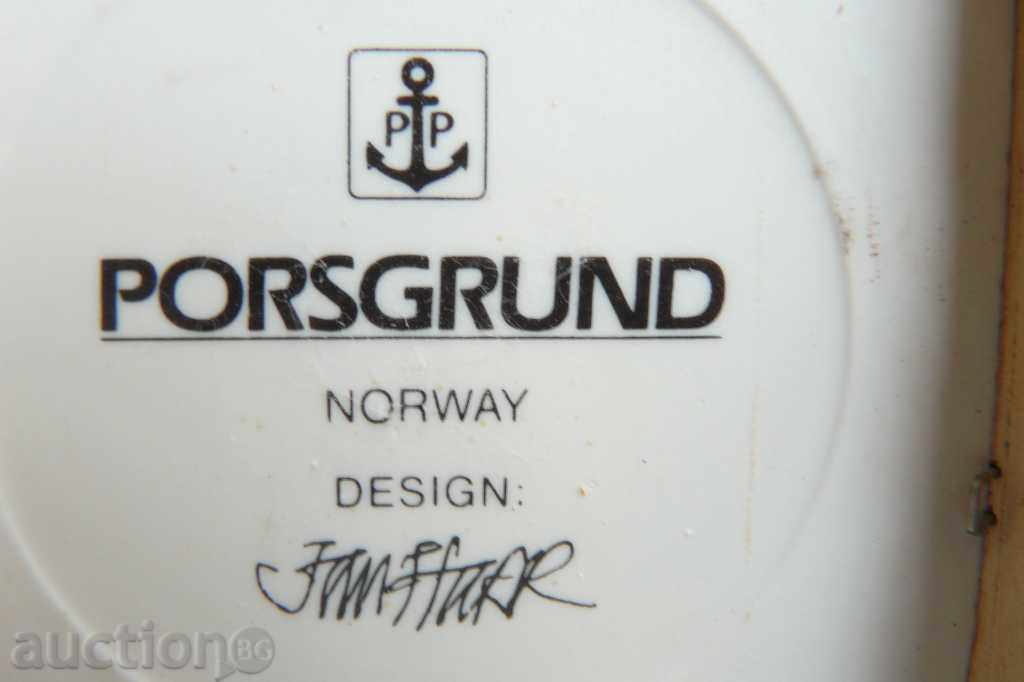 Auction porcelain picture Auction porcelain picture