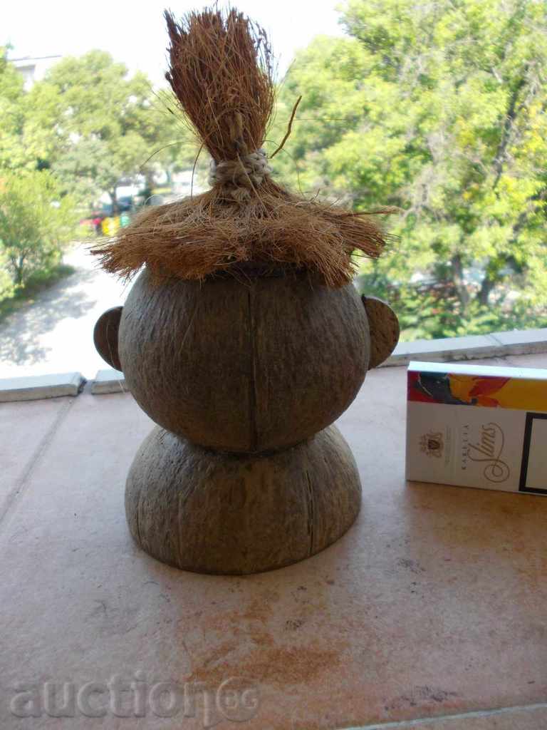 Auction  African figurine