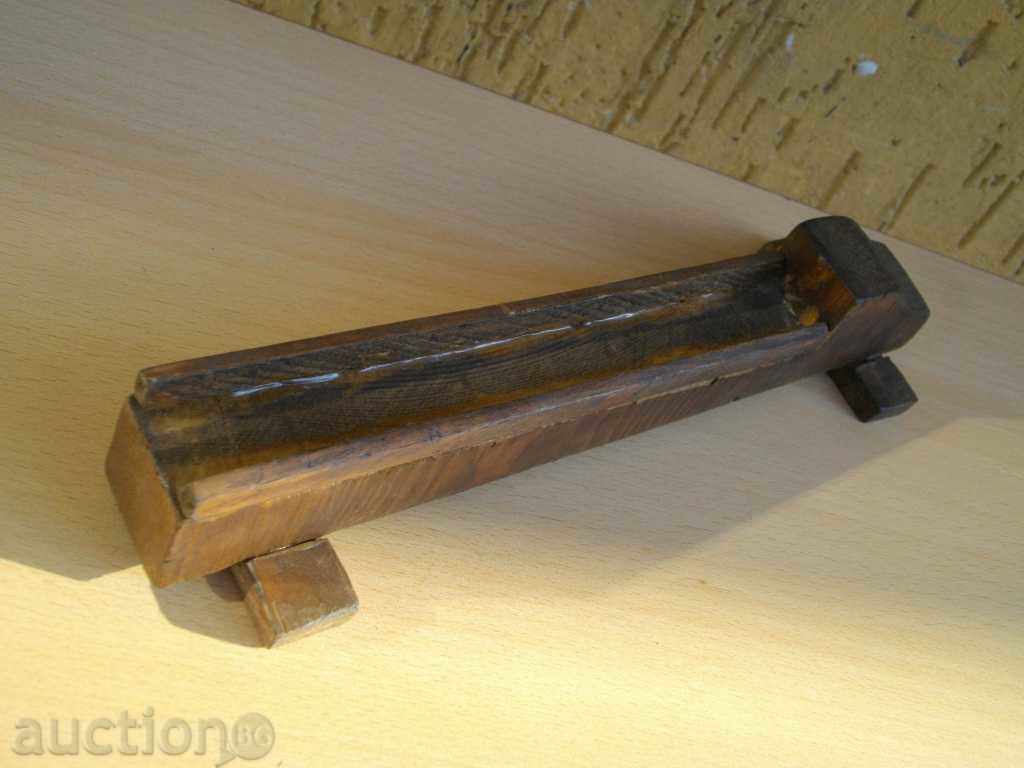 Δημοπρασία Ξύλινο περίπτερο - 2 Δημοπρασία Ξύλινο περίπτερο - 2