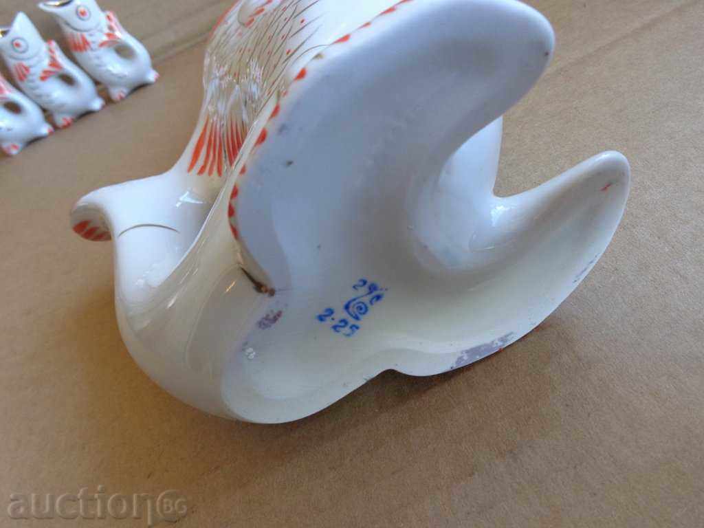 Παλιά σοβιετική πορσελάνη, υπηρεσία, βραστήρα, κύπελλα με τιμή 139.00 BGN | € 71.07 Παλιά σοβιετική πορσελάνη, υπηρεσία, βραστήρα, κύπελλα με τιμή 139.00 BGN | € 71.07