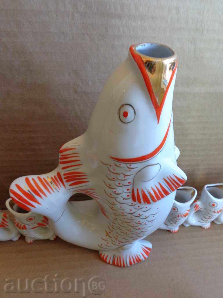 Δημοπρασία Παλιά σοβιετική πορσελάνη, υπηρεσία, βραστήρα, κύπελλα Δημοπρασία Παλιά σοβιετική πορσελάνη, υπηρεσία, βραστήρα, κύπελλα