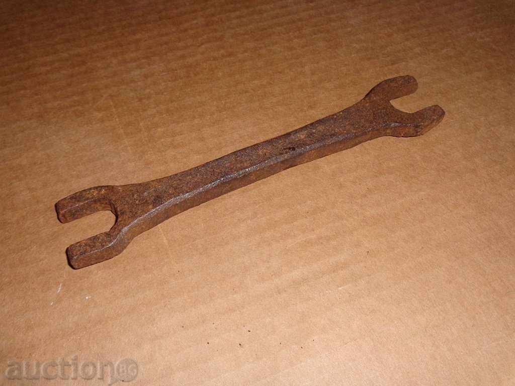 An old wrought iron key from a wrought iron workshop with price 20.00 BGN | € 10.23 An old wrought iron key from a wrought iron workshop with price 20.00 BGN | € 10.23