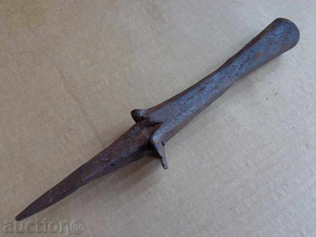 A primitive anvil for hair peeling - 5 A primitive anvil for hair peeling - 5