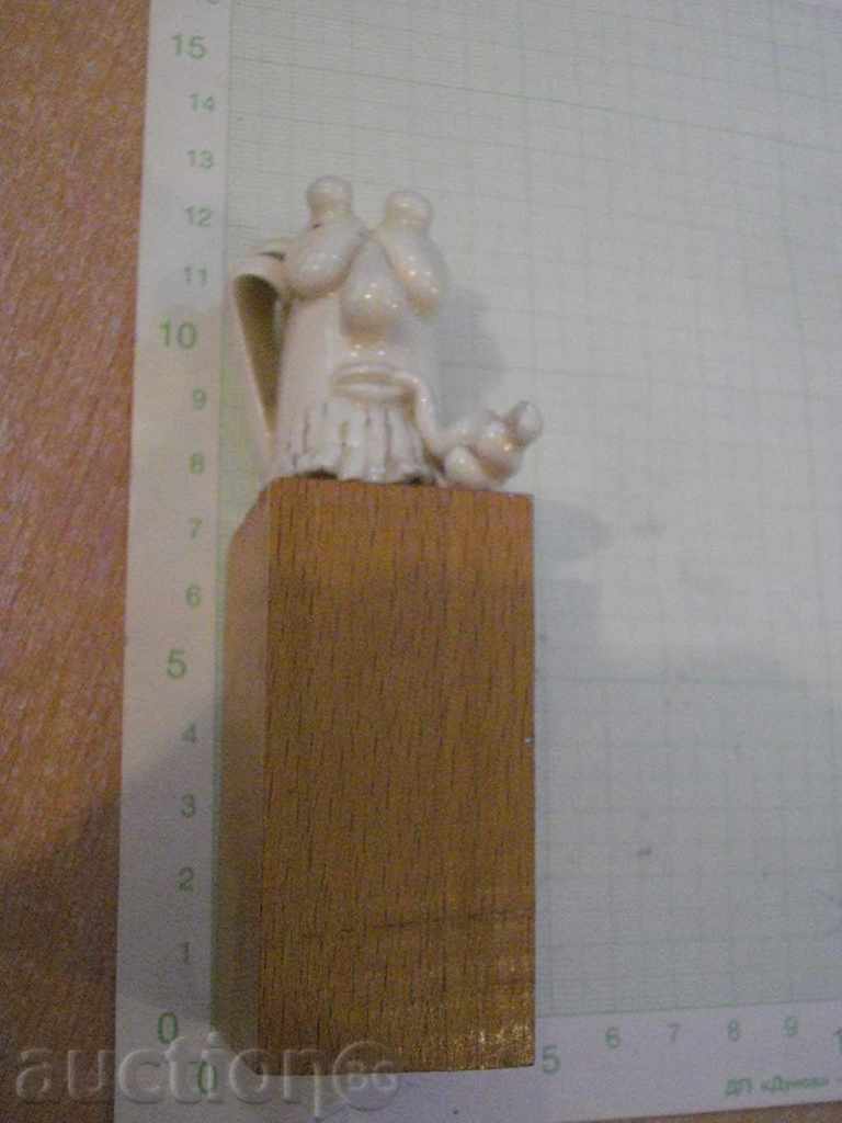 Porcelain figure of a wooden pedestal - 6 Porcelain figure of a wooden pedestal - 6