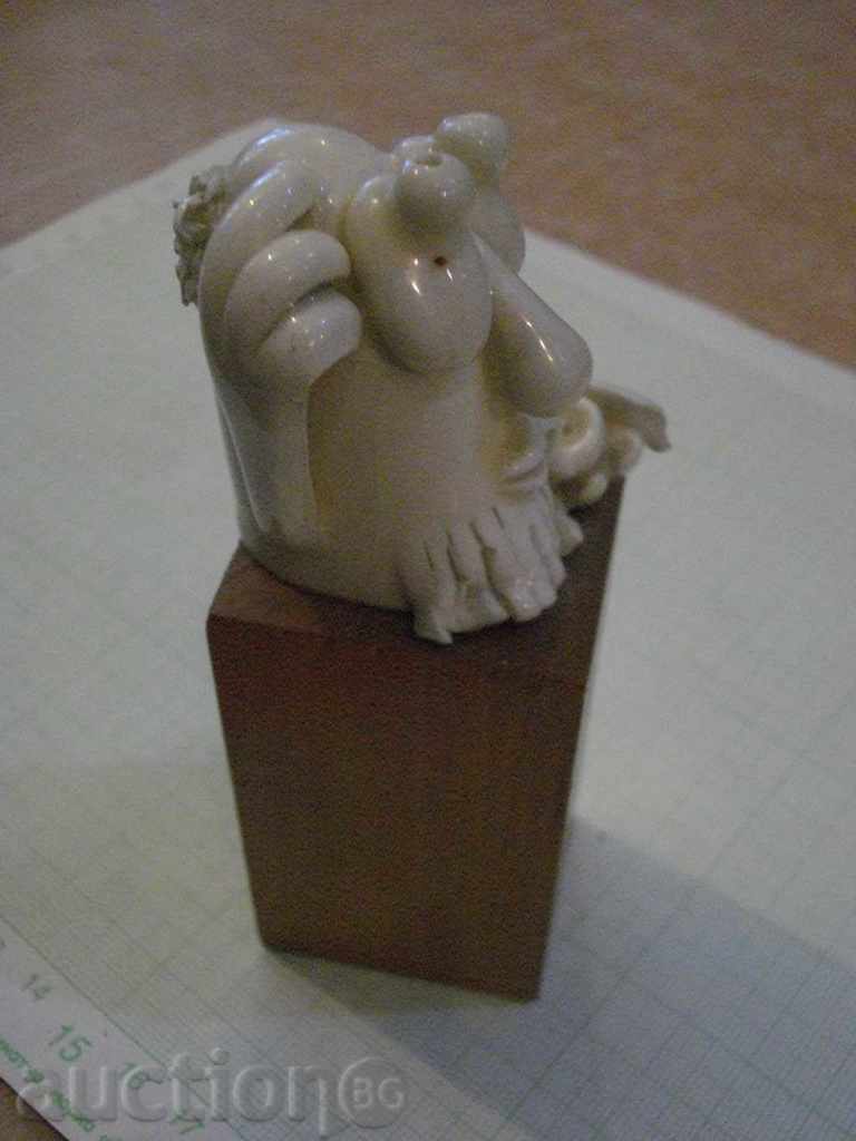 Porcelain figure of a wooden pedestal - 7 Porcelain figure of a wooden pedestal - 7