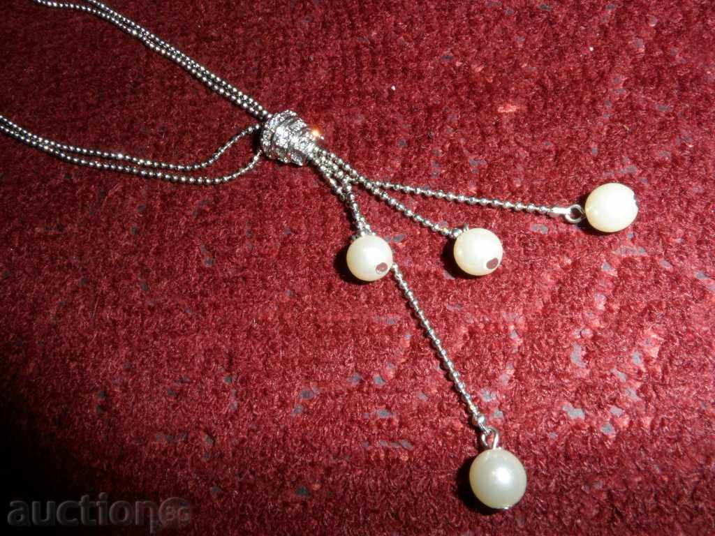 WHITE PILLAR WITH 4 PELLETS AND QUEEN. THE STONES with price 3.99 BGN | € 2.04 WHITE PILLAR WITH 4 PELLETS AND QUEEN. THE STONES with price 3.99 BGN | € 2.04