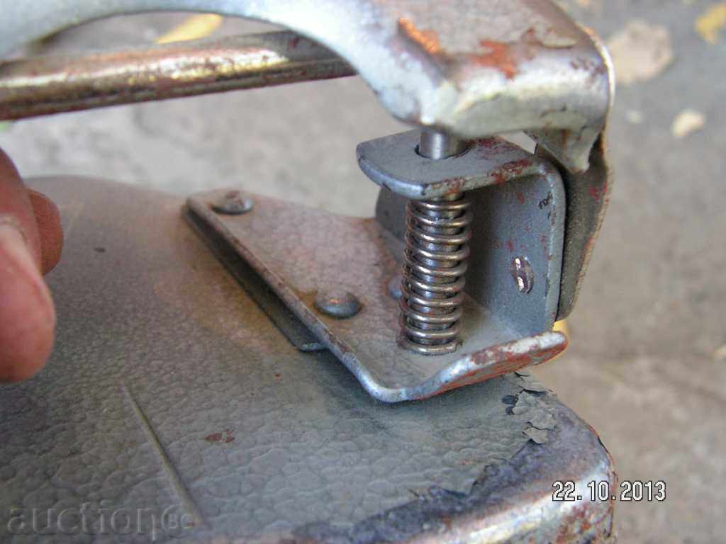 1181. STAR PERFORATOR - 5 1181. STAR PERFORATOR - 5