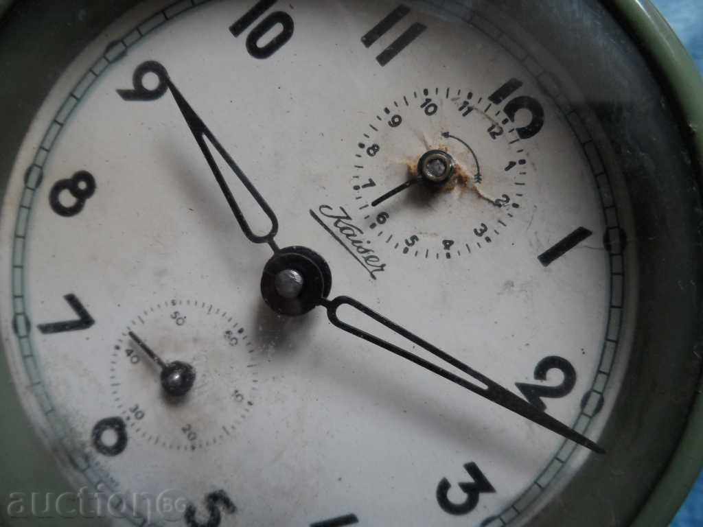 CEAS VECHI GERMAN cu preț 25.00 BGN | € 12.78 CEAS VECHI GERMAN cu preț 25.00 BGN | € 12.78