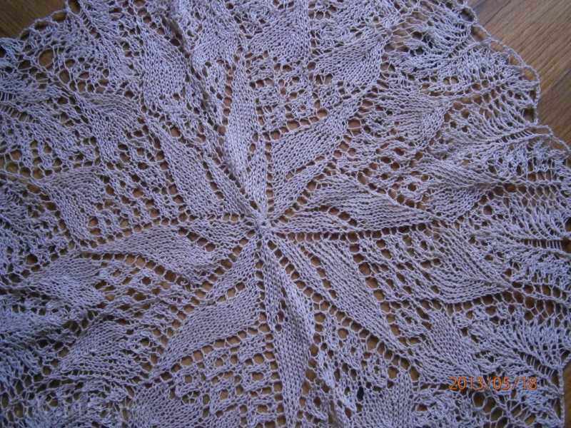 Auction  Knitting - handmade - hand embroidered - 2