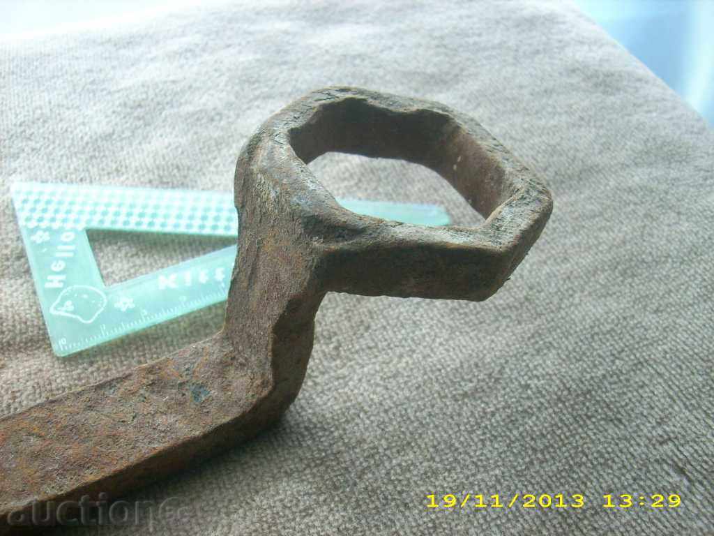 An old wagon wagon key - 6 An old wagon wagon key - 6