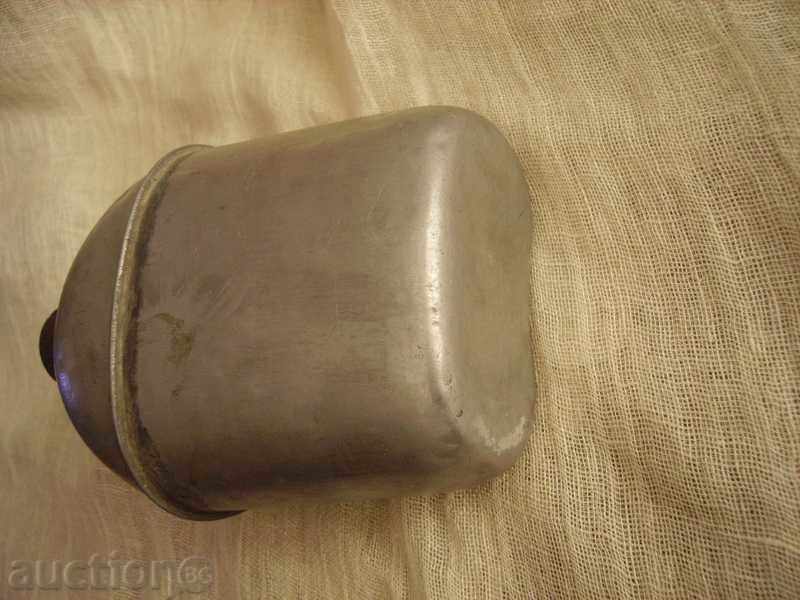 I sold an American flask in 1943 - 6 I sold an American flask in 1943 - 6