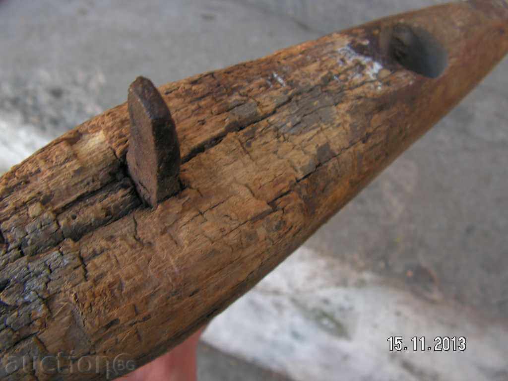 1459. LARGE HORSE CENTER - 5