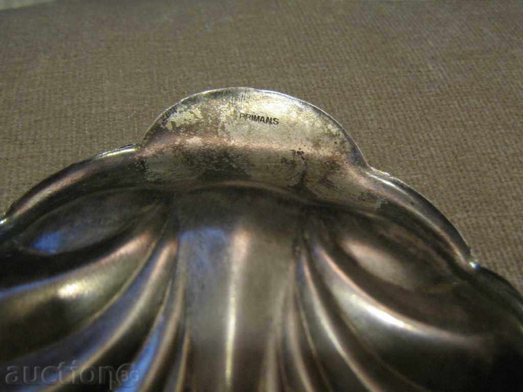 Auction  Starred court of old