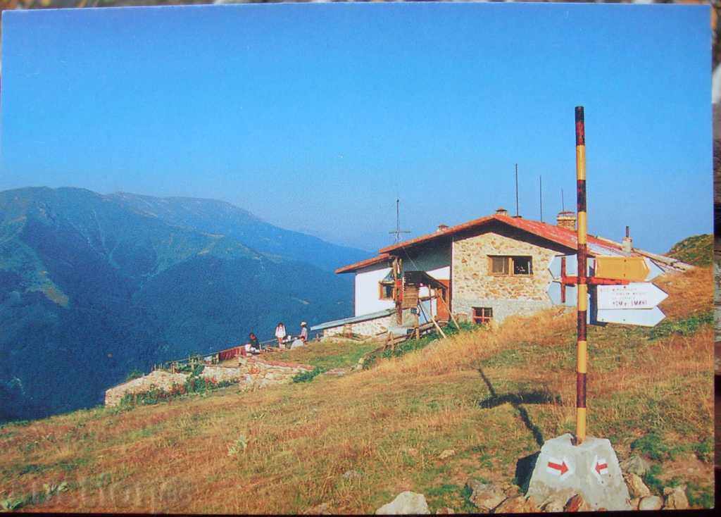 Eho hut with the Kamenitza and Vezhen peaks