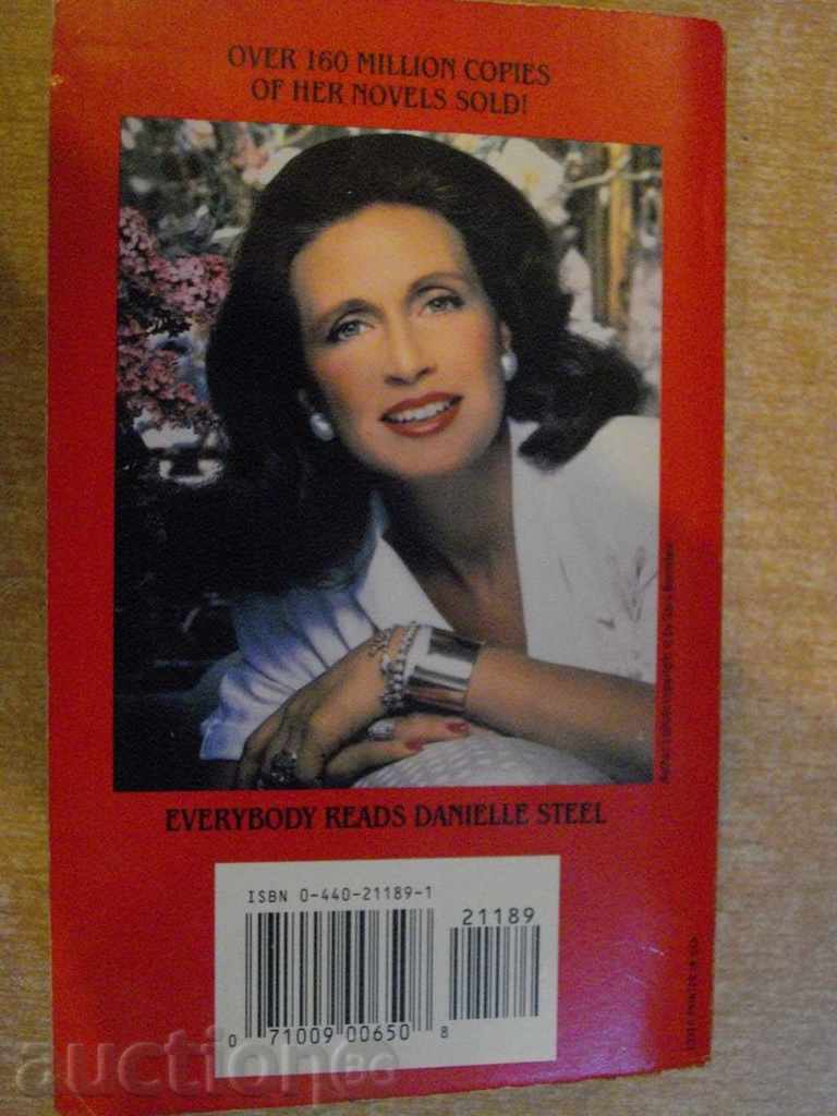 Book "Heartbeat - Danielle Steel" - 404 pages - 5 Book "Heartbeat - Danielle Steel" - 404 pages - 5