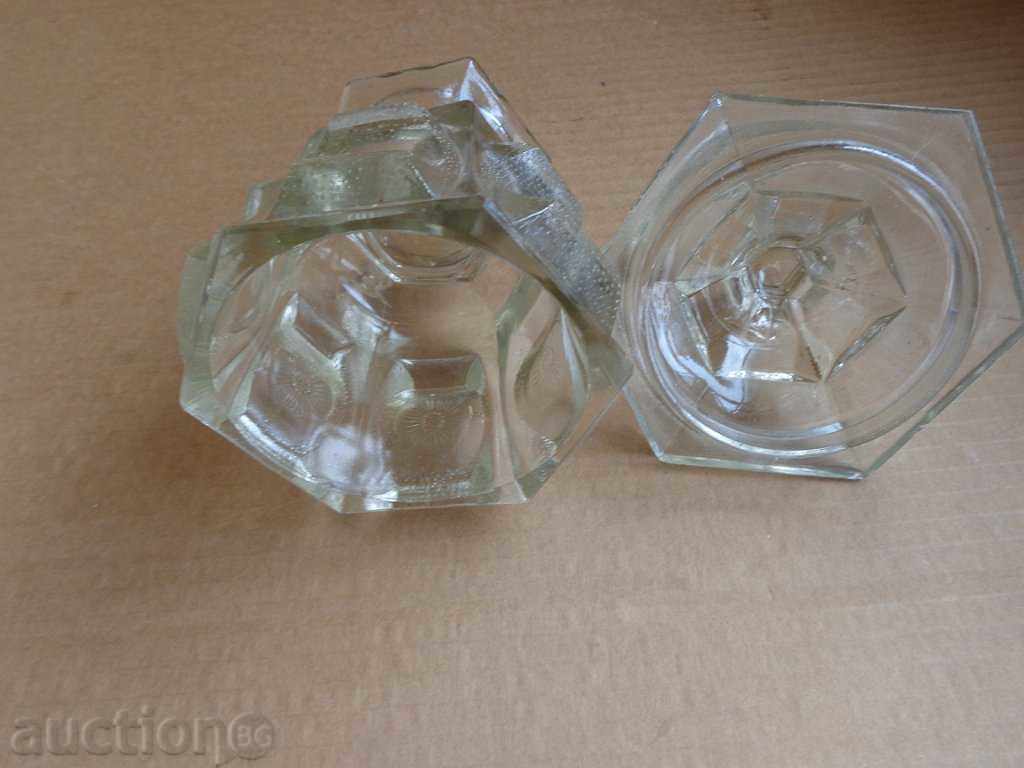 Стара стъклена захарница, бонбониера с цена 51.00 лв. | € 26.08 Стара стъклена захарница, бонбониера с цена 51.00 лв. | € 26.08