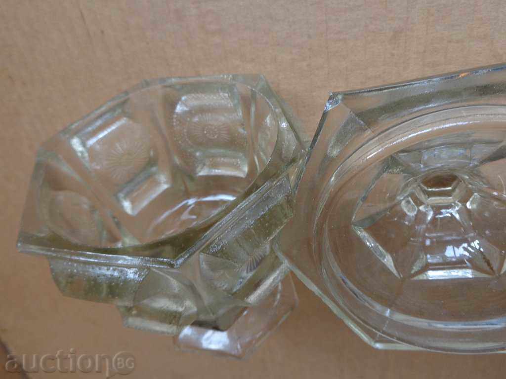 Доставка на Стара стъклена захарница, бонбониера Доставка на Стара стъклена захарница, бонбониера