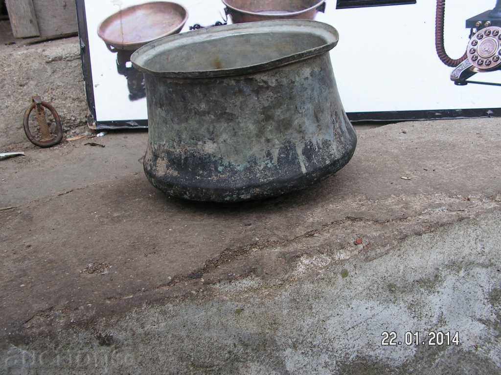 Auction 1947. WINE BAKER COURT MED KALAIDISAN Auction 1947. WINE BAKER COURT MED KALAIDISAN