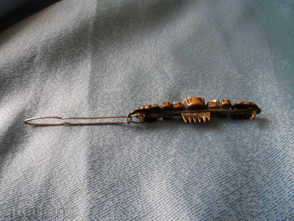 OLD BROOCH with price 25.00 BGN | € 12.78 OLD BROOCH with price 25.00 BGN | € 12.78
