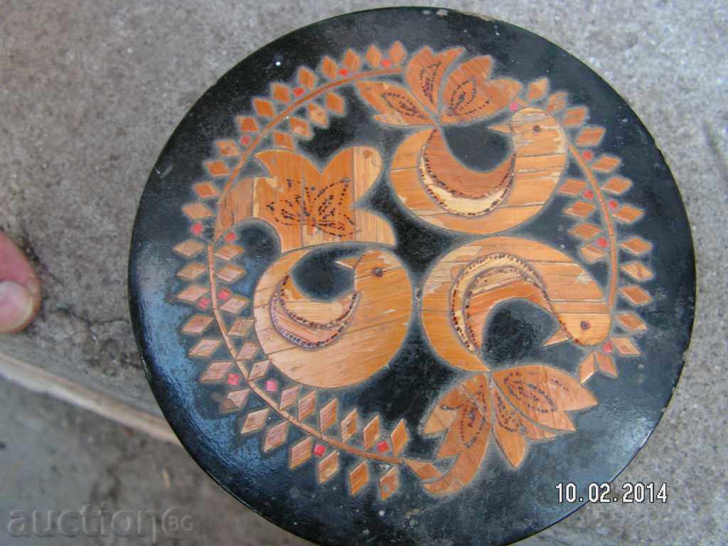 Auction  2112. STAR WOOD APPLICATION BOX