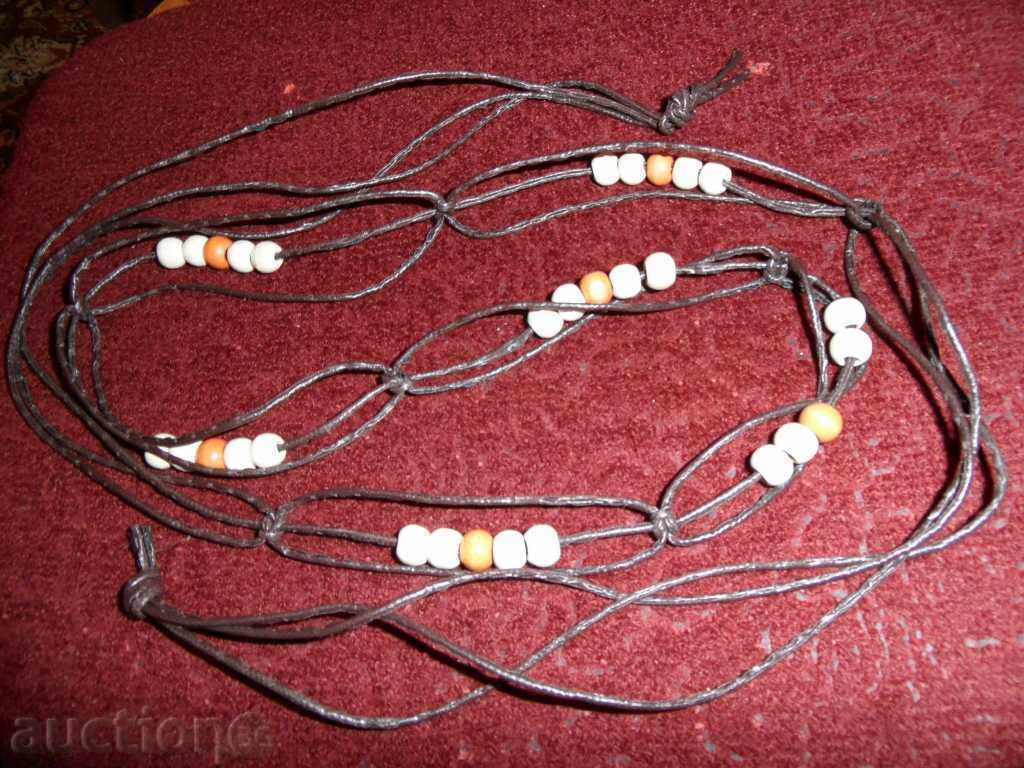 КОЛАН с красиви топчета и кожа КОЛАН с красиви топчета и кожа