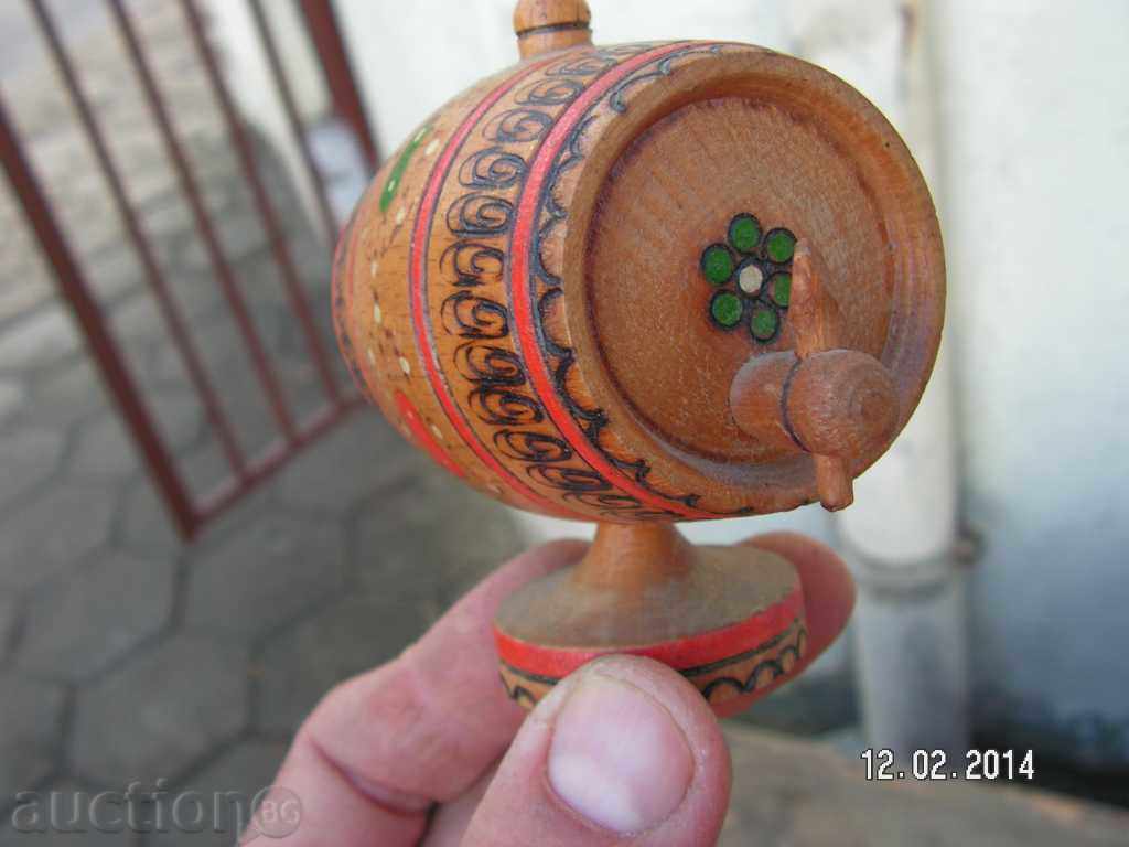 Auction  2169. SMALL WOOD DECORATIVE DRAWING PIROGRAPHY BOURO