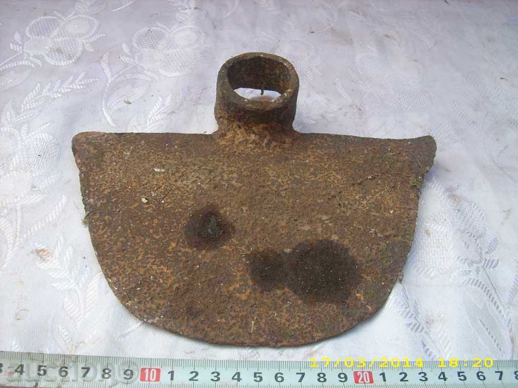 Forged picking with price 1.99 BGN | € 1.02 Forged picking with price 1.99 BGN | € 1.02