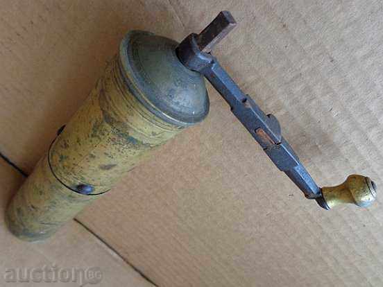 Livrarea Rasnita de cafea manuala vintage, rasnita Livrarea Rasnita de cafea manuala vintage, rasnita