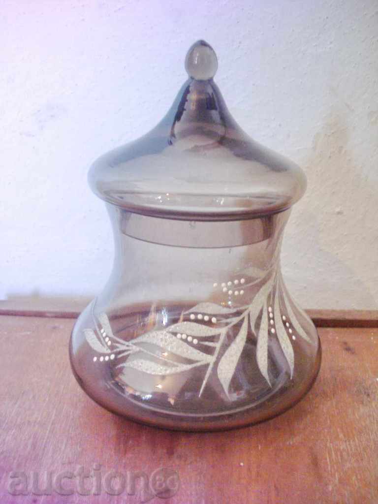 Стара бонбониера от калиево стъкло