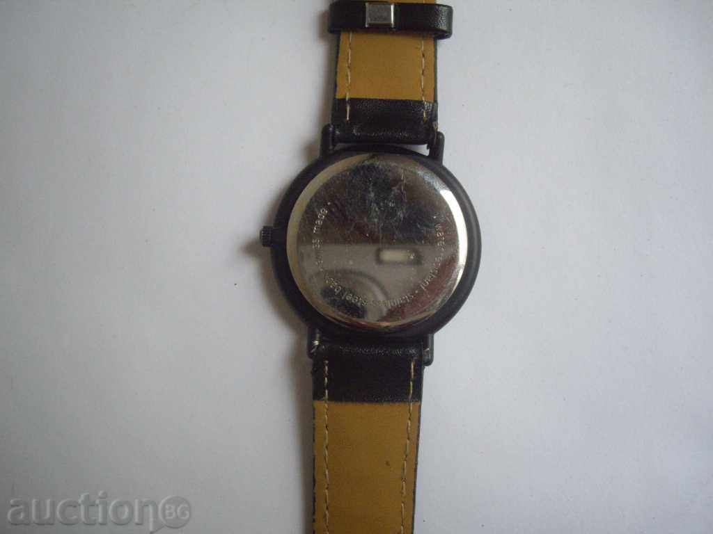 Auction Swiss quartz art model. Auction Swiss quartz art model.